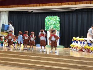 ２歳児さんの生活発表会 お遊戯会を楽しく 成功させるには 幼稚園 保育園の研修 講演ならpetipaプチパ